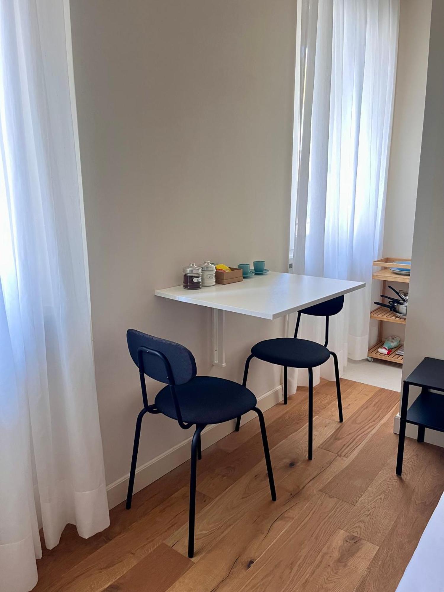 Stop&sleep Monolocali Essenziali A 5 Min Dagli Uffizi Apartamento