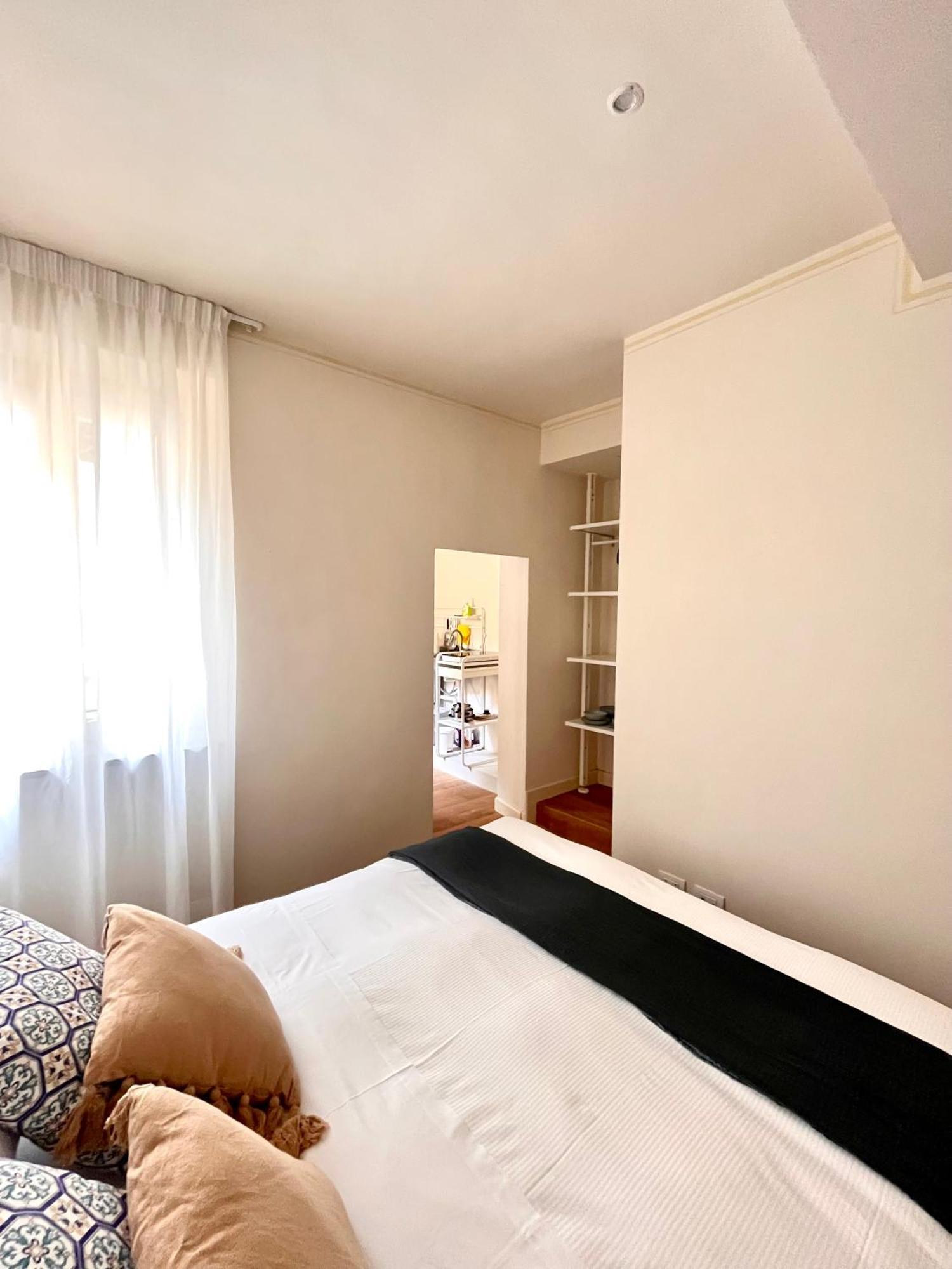 Stop&sleep Monolocali Essenziali A 5 Min Dagli Uffizi Apartamento Florencia