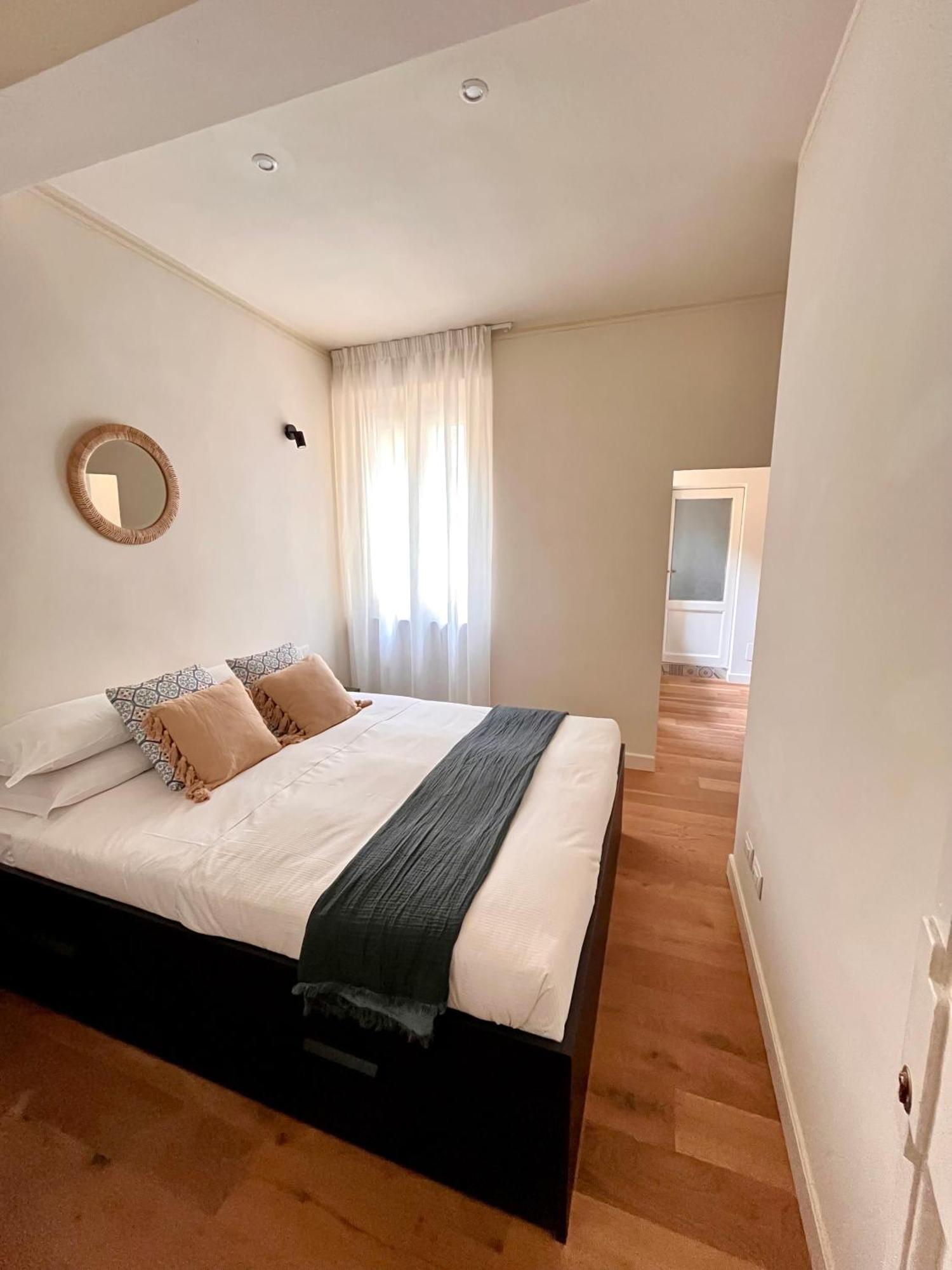 Stop&sleep Monolocali Essenziali A 5 Min Dagli Uffizi Apartamento